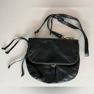 Medium size genuine leather Roots crossbody purse